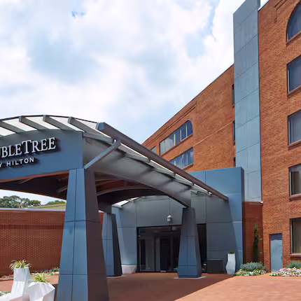 doubletree-atlanta-per-exterior2 doubletree-atlanta-per-exterior2